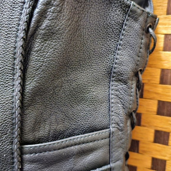 Women's Black Leather Vest - Picture 2 of 9